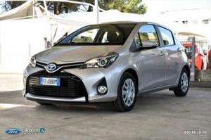 Toyota yaris 1.5 hybrid business 5p