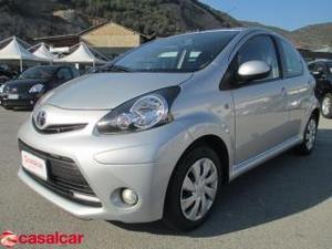 Toyota aygo v vvt-i 5 porte active connect unico