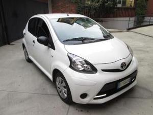 Toyota aygo v vvt-i 5 porte connect navi clima