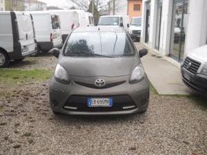 Toyota aygo v vvt-i 5 porte lounge connect