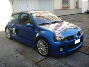 Renault clio 3.0 v6 24v