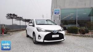 Toyota yaris 1.5 hybrid 5 porte active
