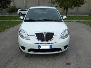 Lancia ypsilon 1.2 argento km unic propr