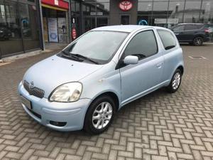 TOYOTA Yaris 1.3i 16V cat 3 porte Sol