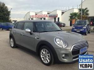 Mini mini mini 1.5 cooper d 5 porte