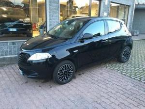 Lancia ypsilon 1.3 mjt 16v 95 cv 5 porte s&s s momodesign