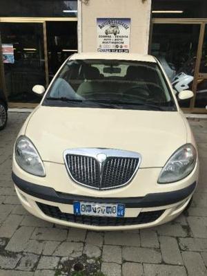 Lancia ypsilon 1.2 oro