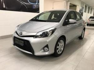 Toyota yaris 1.5 hybrid 5 porte lounge +, pari al nuovo !!!