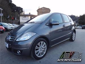 Mercedes-Benz A 180 CDI Elegance CAMBIO AUTOMATICO+NAVI