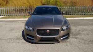 Jaguar xf 3.0 d v6 r-sport aut. tetto pan.19" black