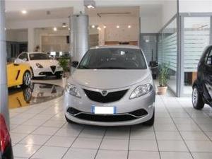 Lancia ypsilon  cv 5 porte gold