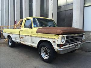 Ford - F-250 Camper Special - 