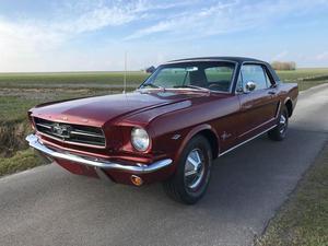 Ford - Mustang Coupe - V