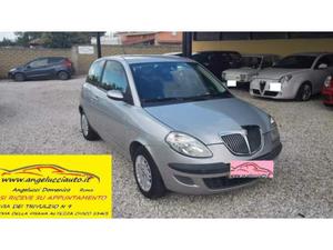 Lancia ypsilon gpl opzionale in offerta.leggi bene..