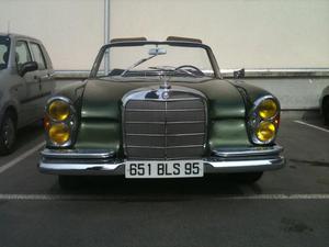 Mercedes Benz - 220 SE Cabriolet - 