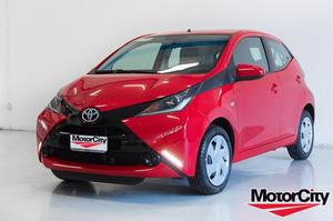 TOYOTA Aygo 1.0 VVT-i 69 CV 5 porte x-play MMT rif. 