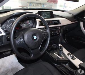 BMW 320 Serie 3 Touring Business Advantage AUTOMATIC