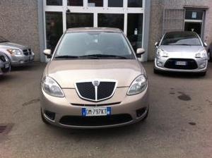 Lancia ypsilon 1.3 mjt 75 cv oro dfn