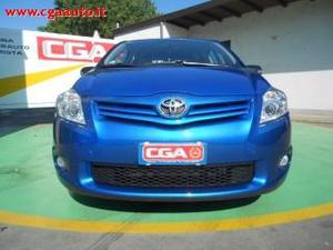 Toyota auris 1.3 5p. full - pelle