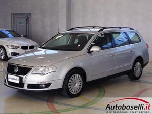 VOLKSWAGEN Passat VARIANT 2.0 TDI 140 CV COMFORTLINE EURO4