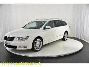 Skoda superb wagon 2.0 tdi cr dsg elegance 140cv +tetto