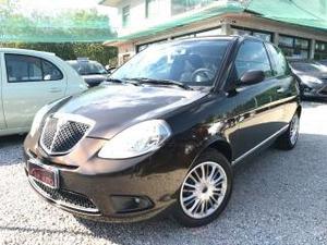 Lancia ypsilon 1.2 oro 8v per neopatentati