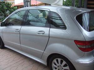 Mercedes B200