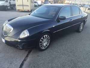 LANCIA Thesis 2.4 JTD 20V aut. Emblema