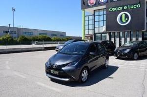 Toyota aygo 1.0 vvt-i 69 cv 5 porte x-play