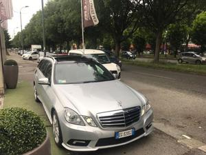 MERCEDES-BENZ E 350 Avantgarde*4 Matic*AMG*Tetto