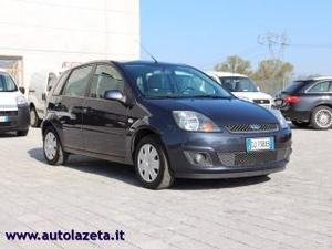 Ford fiesta v 5 porte idonea neopatentati