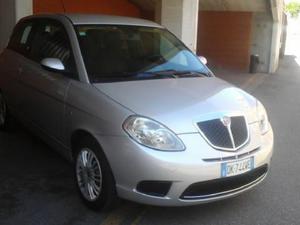 Lancia Ypsilon 1.2 Oro Bianco