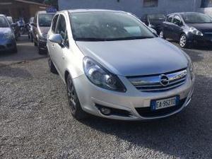 Opel corsa v 5 porte club