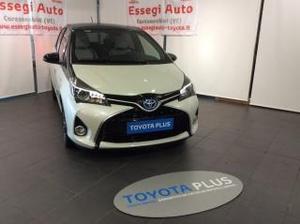 Toyota yaris 1.5 hybrid 5 porte trend 'white edition'