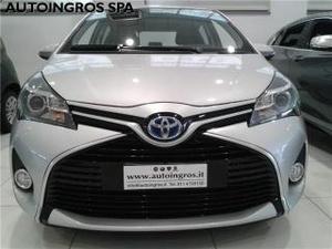 Toyota yaris 1.5 hybrid 5p business autom km