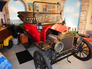Ford - Model-T Tin Lizzy - 