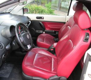 Volkswagen New Beetle 1.6 Cabrio Lim. Red Edt.