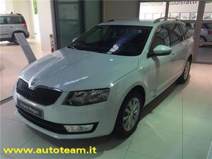 SKODA Octavia 1.6 TDI CR 110 CV Wagon Executive + SENS PARK