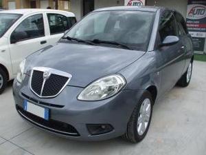 Lancia ypsilon 1.3 mjt 75 cv oro