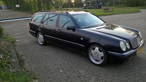 Mercedes-Benz - E240 / S210 station wagon - 
