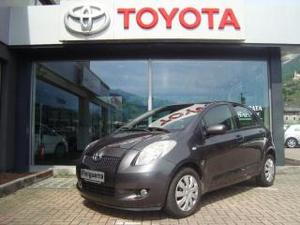 Toyota yaris 1.3 5 porte sol