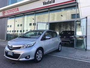 Toyota yaris 1.4 d-4d 5 porte lounge