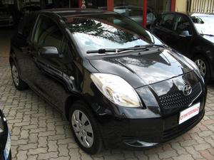 Toyota Yaris 1.0 3 porte----OK Neopatentati!!!!