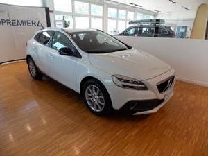 Volvo v40 cross country d2 geartronic momentum