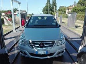 Mercedes-benz b 200 cdi executive unic propr  km