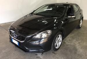 VOLVO V D2 MOMENTUM