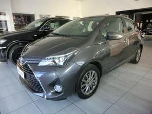 Toyota yaris 1.0 5 porte lounge navi - pari al nuovo