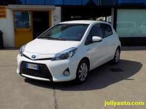 Toyota yaris 1.5 hybrid 5 porte lounge +