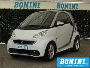 Smart fortwo  kw mhd coupÃ© passion - navi - gomme
