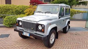 Land Rover Defender  TD4 Station Wagon S